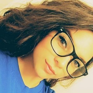 Meet your Posher, Roxana